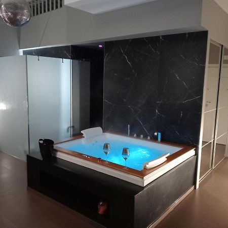 Suite Luxurya Bari Exteriér fotografie