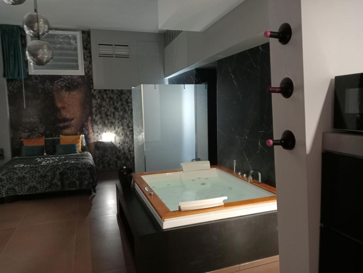 Suite Luxurya Bari Exteriér fotografie