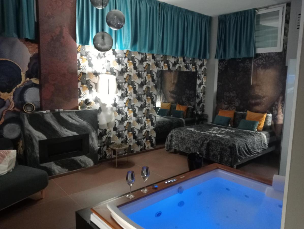 Suite Luxurya Bari Exteriér fotografie